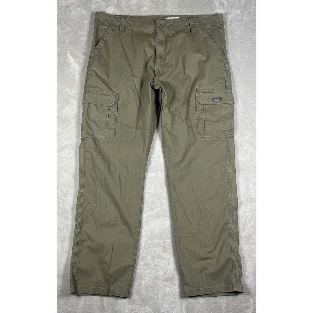 Wrangler Pants Men 40x32 Relaxed Fit Tan Cargo Flex Work Stretch Comfort Ripstop
